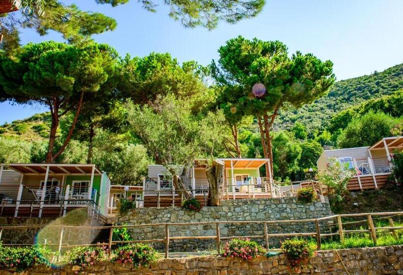 בית מלון כפרי Lido Paradiso Resort