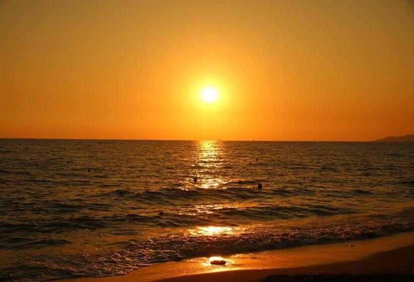 호텔 Lido Paradiso Resort