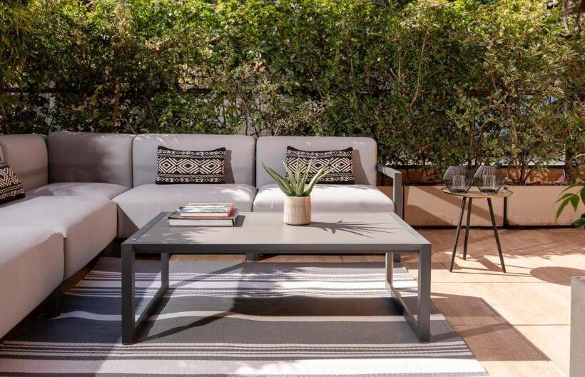 هتل Metropol Ceccarini Suite   Luxury Apartments