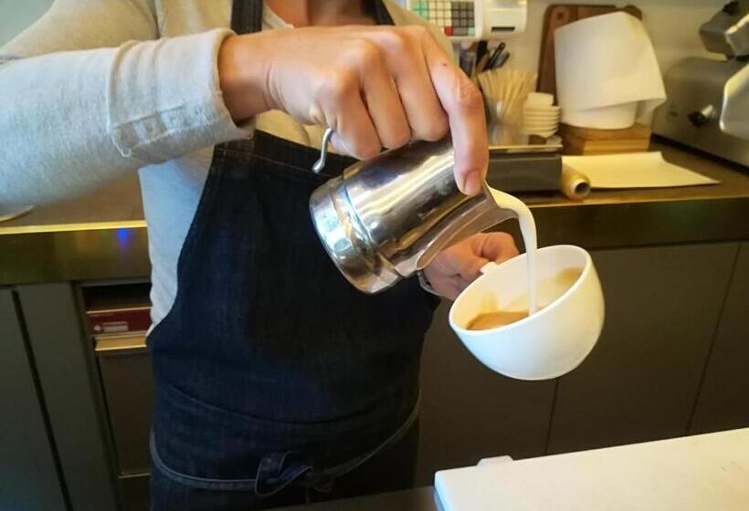 酒店 Metropol Ceccarini Suite Luxury Apartments