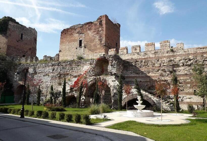 ホテル Millennium Istanbul Golden Horn