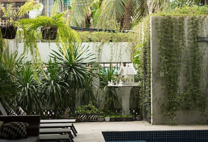 هتل Monthara Angkor Residence