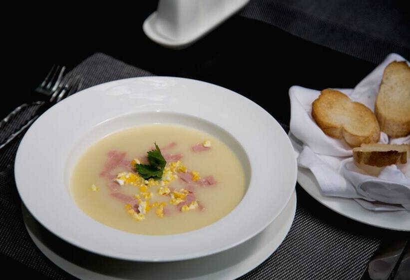 هتل Monthara Angkor Residence