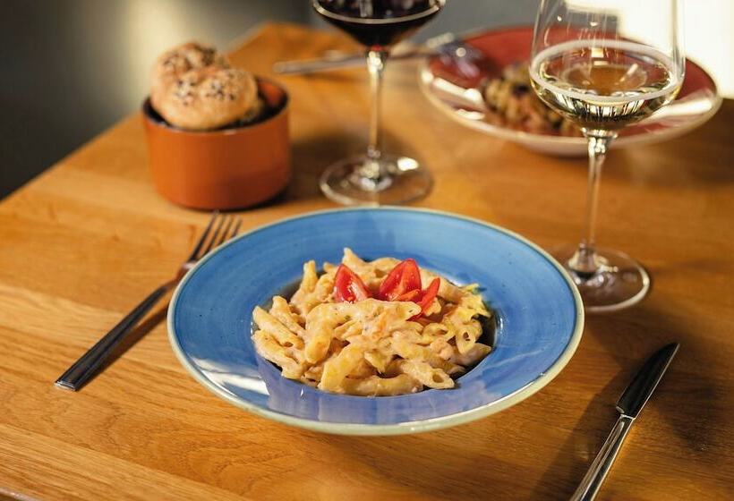 酒店 Moxy Milan Linate Airport