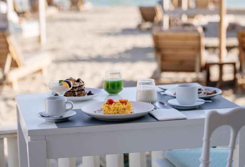 ホテル Paralos Lifestyle Beach Adults Only