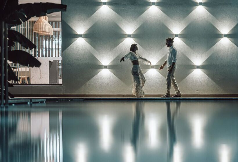 ホテル Paralos Lifestyle Beach Adults Only