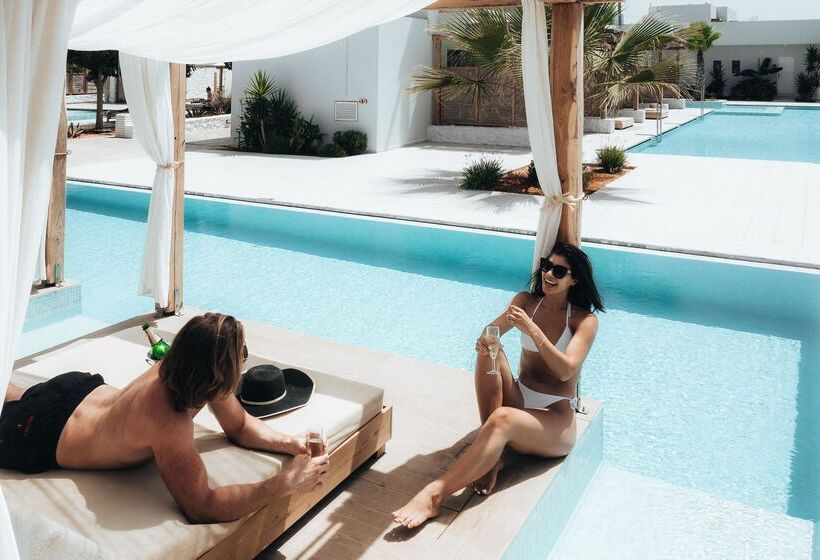 ホテル Paralos Lifestyle Beach Adults Only