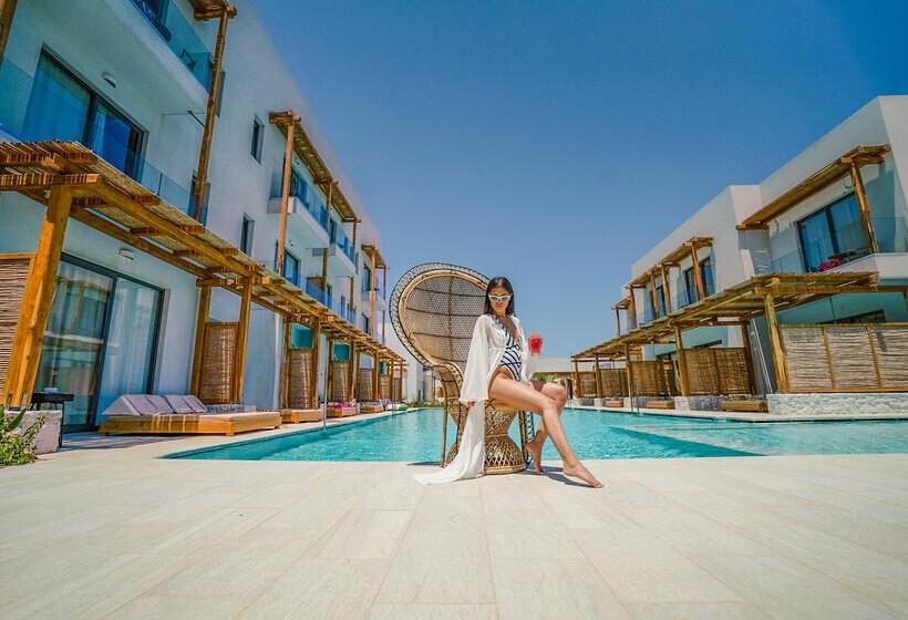 ホテル Paralos Lifestyle Beach Adults Only