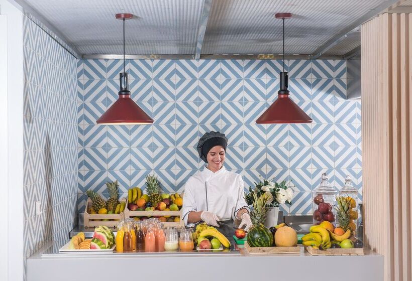 ホテル Paralos Lifestyle Beach Adults Only