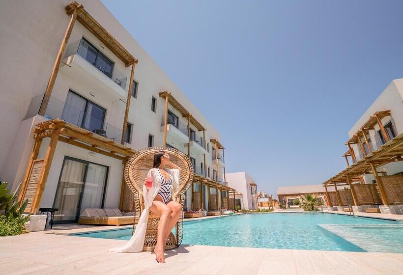 ホテル Paralos Lifestyle Beach Adults Only