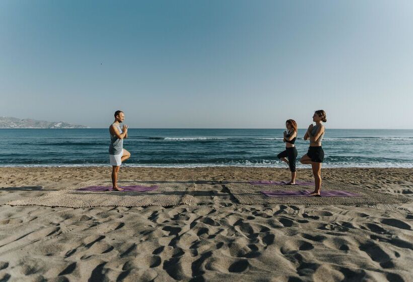 ホテル Paralos Lifestyle Beach Adults Only