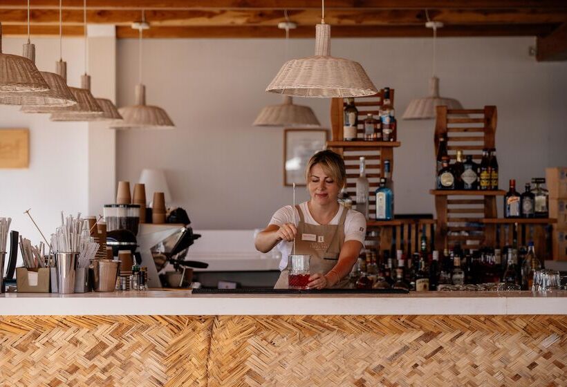 ホテル Paralos Lifestyle Beach Adults Only