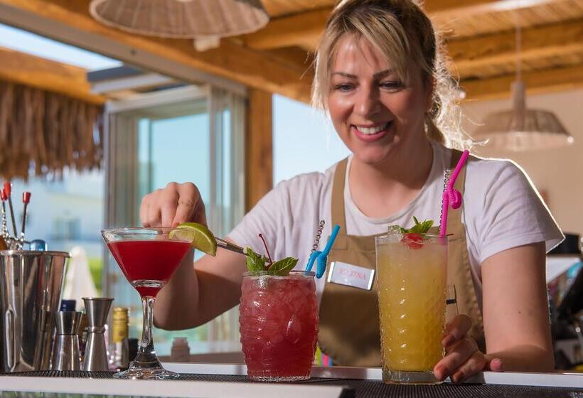 ホテル Paralos Lifestyle Beach Adults Only