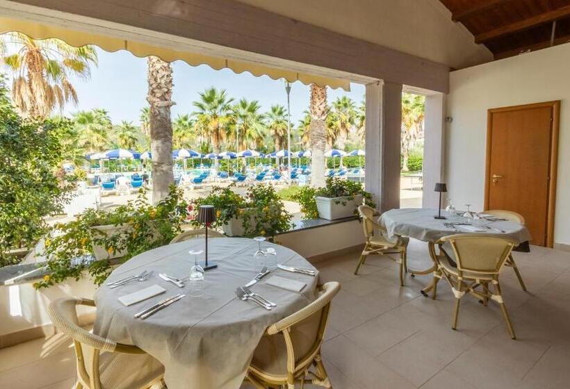 Отель Prince Franklyn