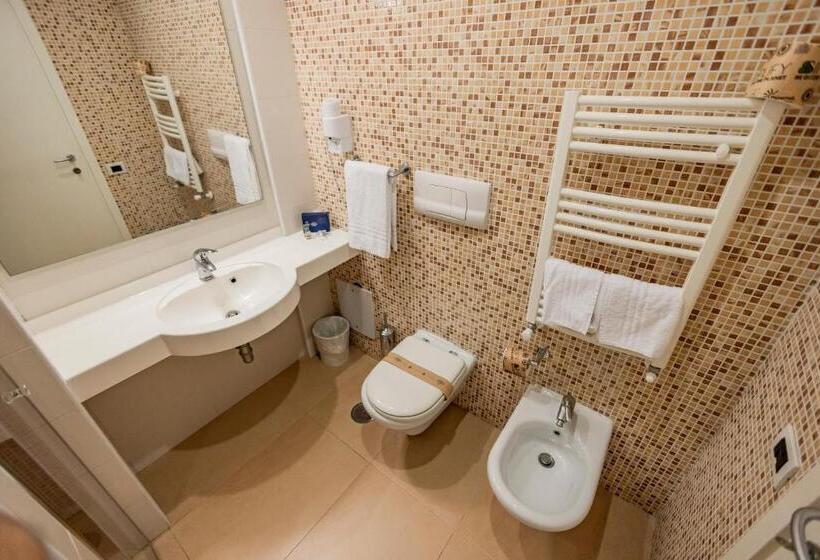 Отель Prince Franklyn