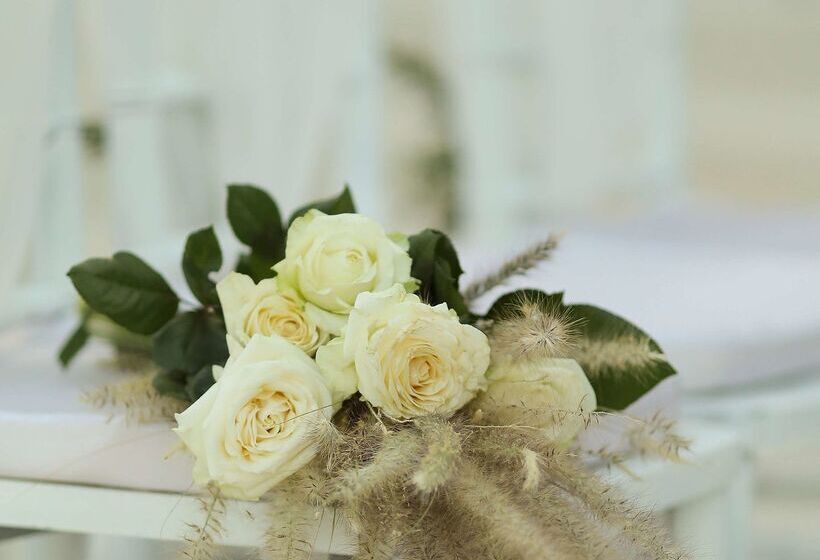 Отель Radisson Blu Bali Uluwatu