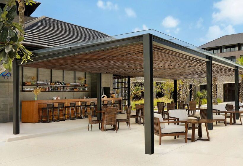 Отель Radisson Blu Bali Uluwatu