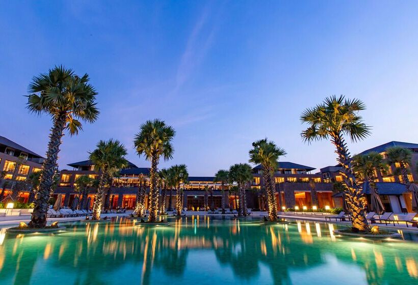 Отель Radisson Blu Bali Uluwatu