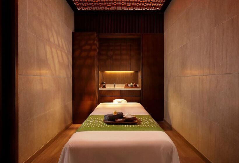 Отель Radisson Blu Bali Uluwatu