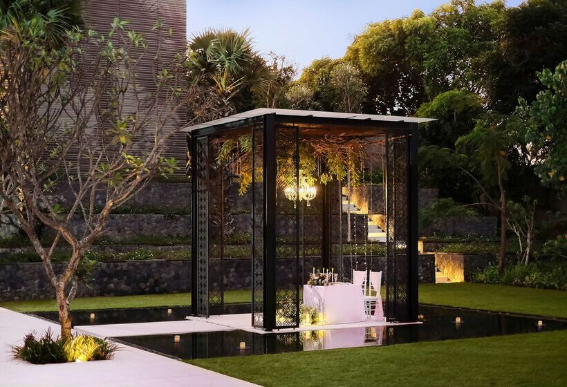 Отель Radisson Blu Bali Uluwatu