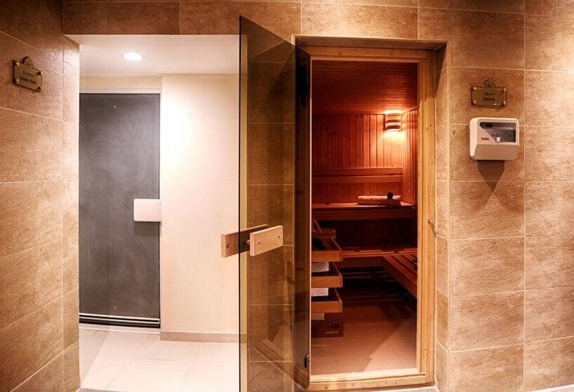 Rose Park Hotel   Al Barsha, Opposite Metro Station