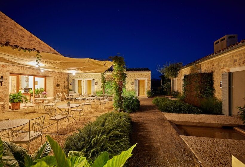 田舎風ホテル Finca Sestelrica