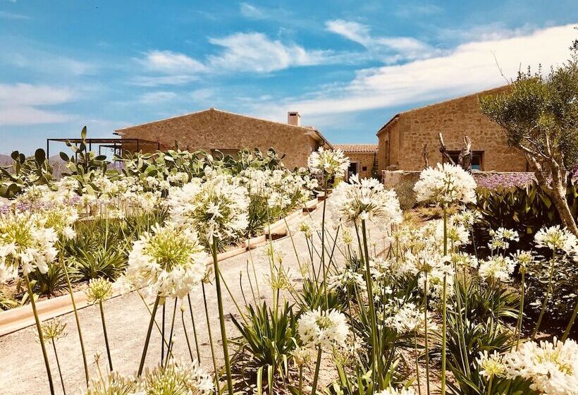 田舎風ホテル Finca Sestelrica