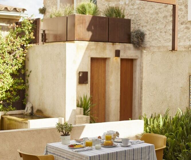 田舎風ホテル Finca Sestelrica