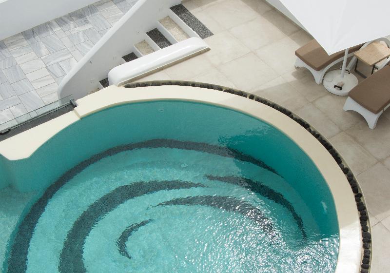 هتل Santorini Secret Premium