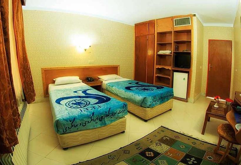 هتل Tourist Zanjan