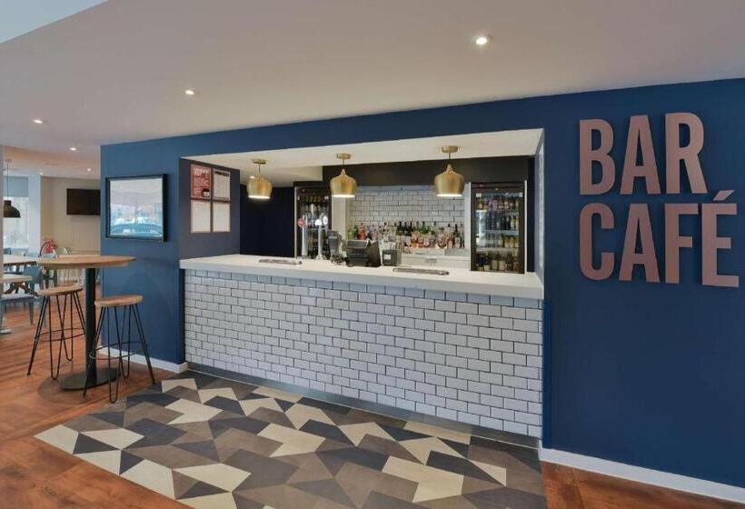 فندق Travelodge London Hounslow