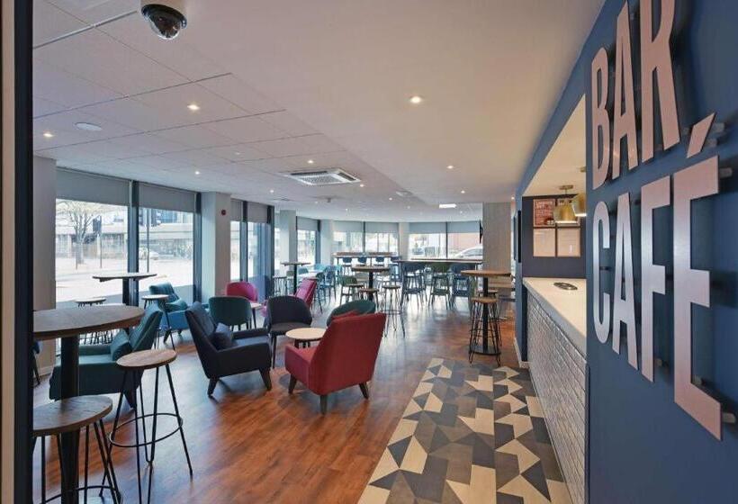 فندق Travelodge London Hounslow