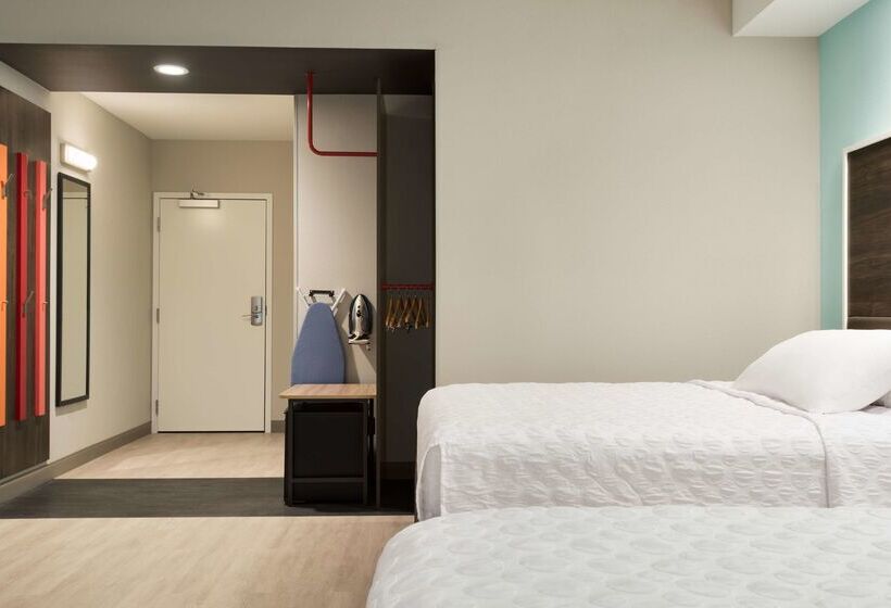 هتل Tru By Hilton Cedar Rapids Westdale