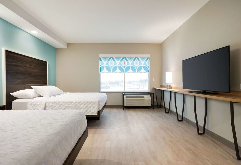 هتل Tru By Hilton Cedar Rapids Westdale