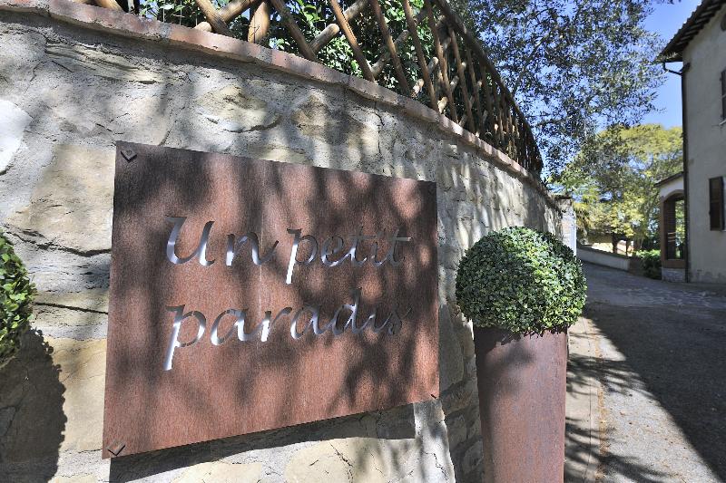 בית מלון כפרי Un Petit Paradis