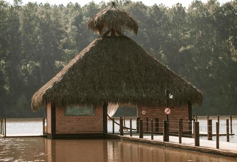 Отель Virá Charme Resort