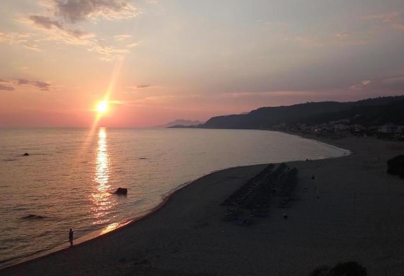 فندق Vrachos Holidays