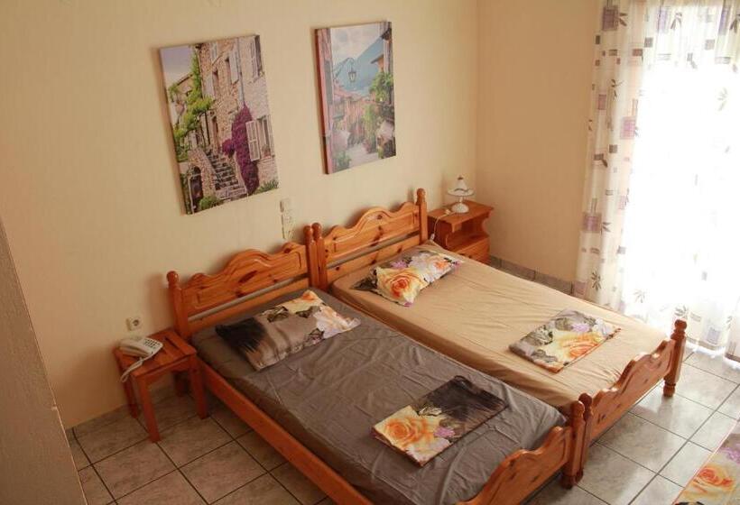 فندق Vrachos Holidays