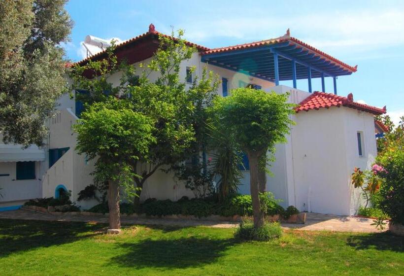 ホテル White Rock Apartments