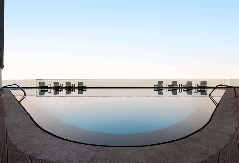 호텔 Wyndham Garden Ajman Corniche