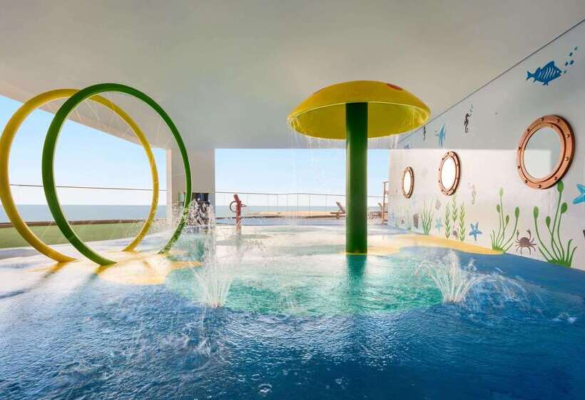 호텔 Wyndham Garden Ajman Corniche