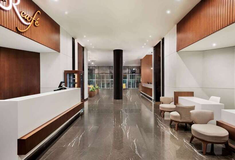 호텔 Wyndham Garden Ajman Corniche