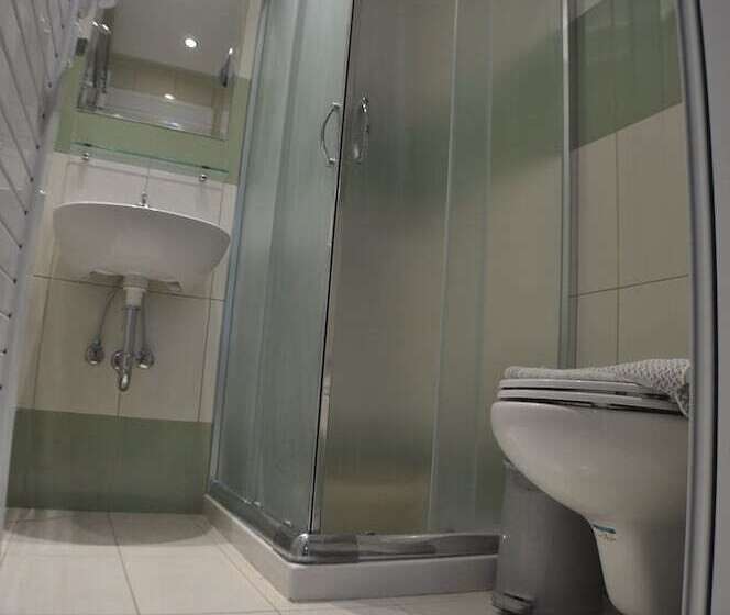 酒店 Zouboulia Apartments