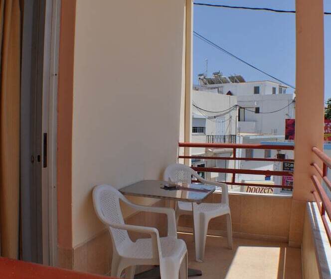 هتل Zouboulia Apartments