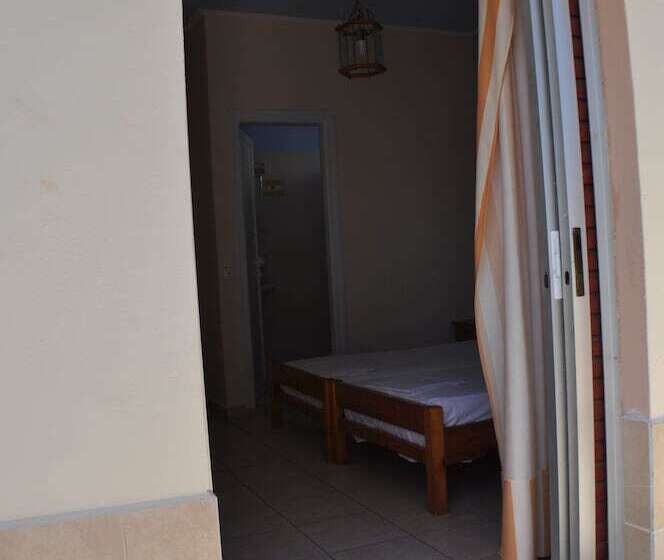 酒店 Zouboulia Apartments