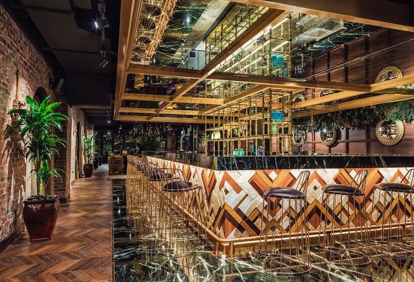 Hyatt Regency Creek Heights Residences