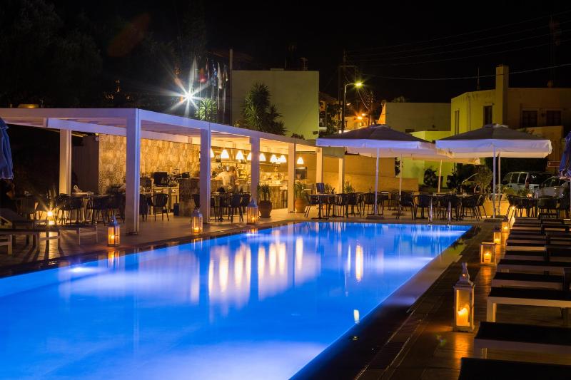 Sundance Apartments & Suites