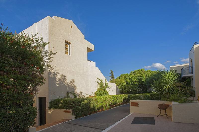 Sundance Apartments & Suites