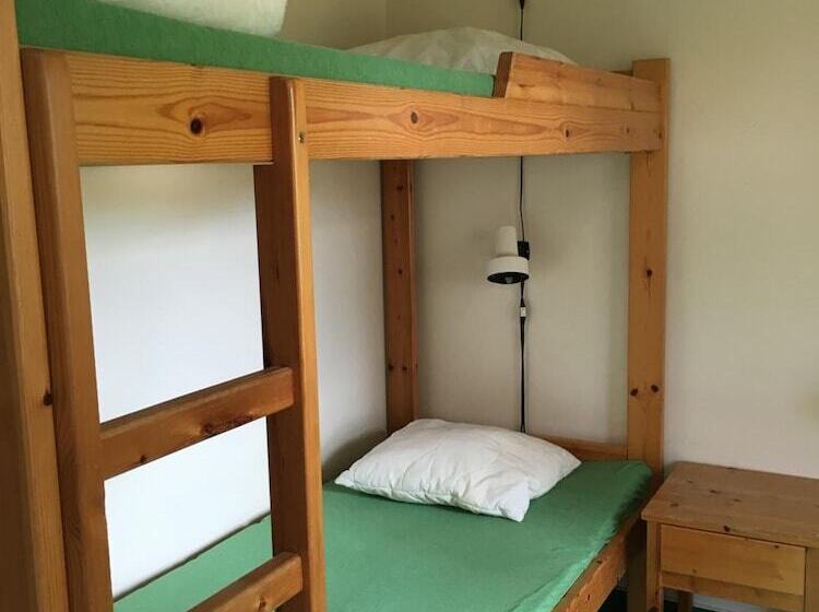 Общежитие Grinda Stugby Och Sea Lodge Pensionat Med Kost & Logi