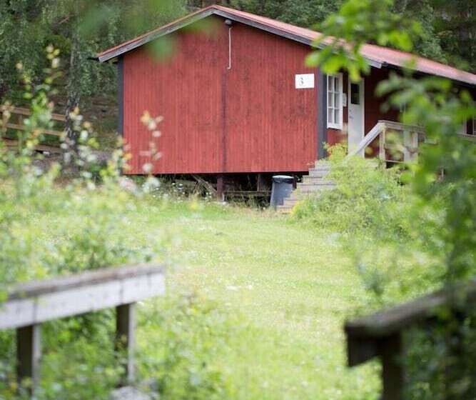 Общежитие Grinda Stugby Och Sea Lodge Pensionat Med Kost & Logi